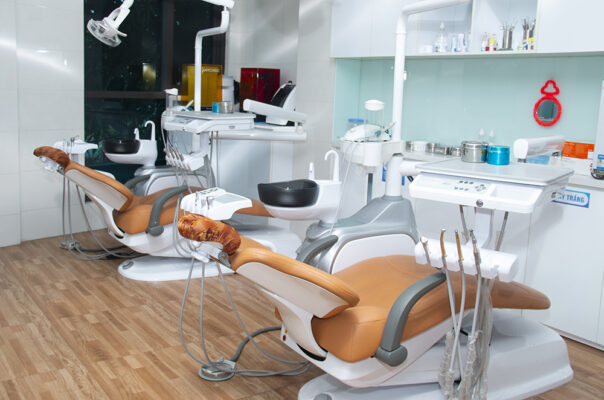 Thiết bị tại Nha khoa Cẩm Tú