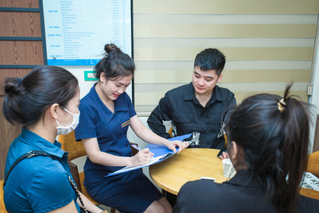 Tư vấn và chăm sóc khách hàng tận tâm