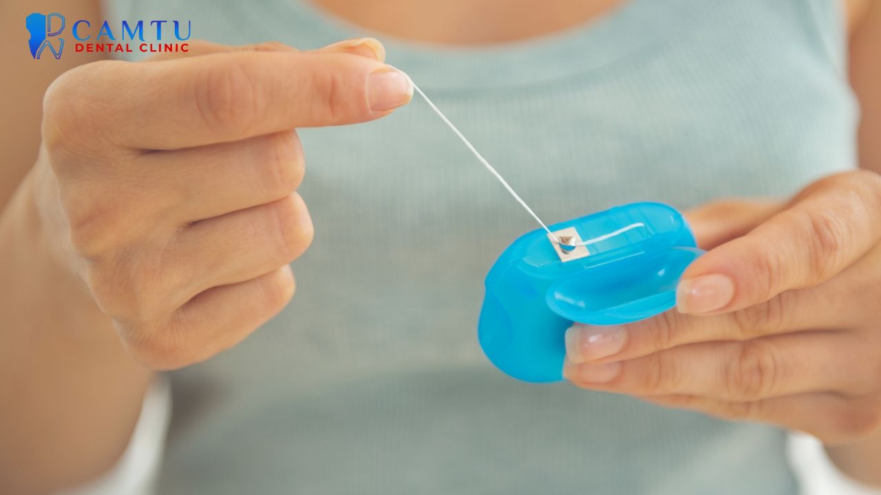 Cách dùng chỉ nha khoa