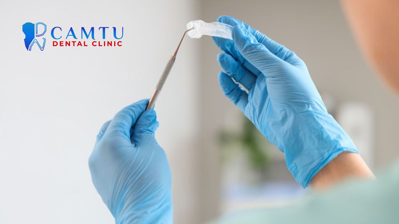 Răng hô nên niềng hay bọc sứ