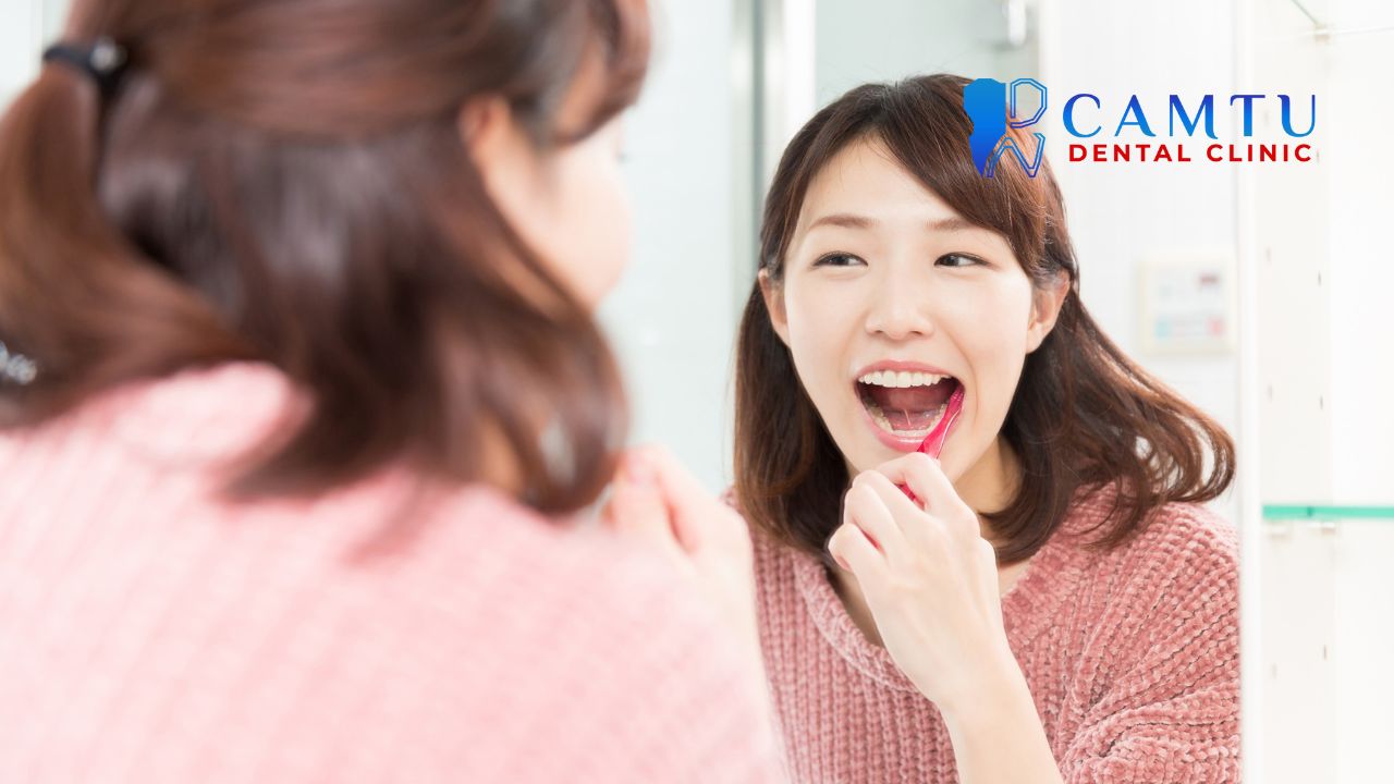 vệ sinh răng miệng sau khi nhổ răng khôn