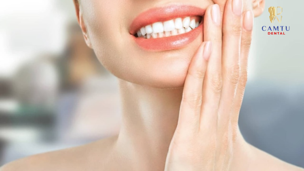 Khi ăn đồ nóng, uống lạnh dễ bị ê buốt răng