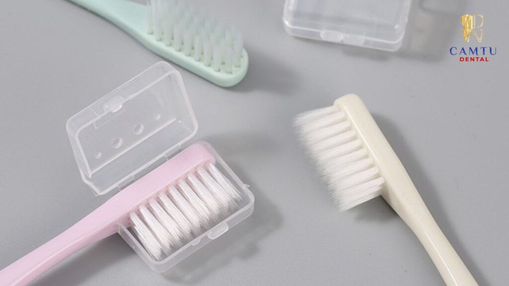 Theo khuyến nghị của nha sĩ, thời gian phù hợp để thay bàn chải là khoảng 2–3 tháng/lần