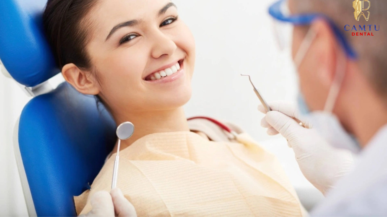 Tái khám đúng hẹn theo dõi răng ổn định, duy trì kết quả niềng lâu dài