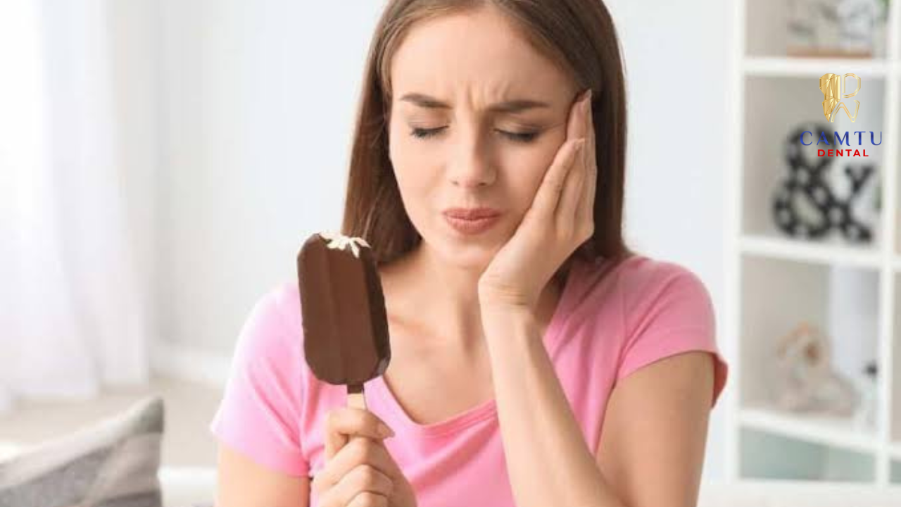 Ê nhẹ, căng tức hay cộm má khi niềng thường là phản ứng bình thường